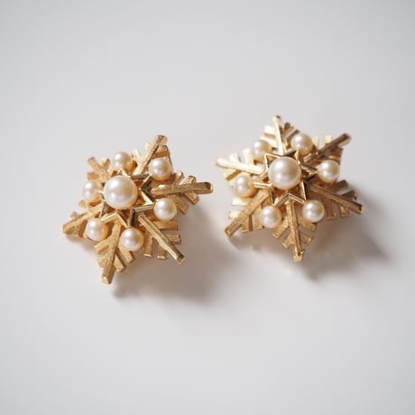 TRIFARIトリファリ 雪の結晶 パールイヤリング / ヴィンテージ・コスチュームジュエリー