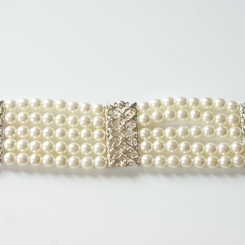 GIVENCHY　ネックレス　チョーカー　パール　5連 GIVENCHY ネックレス チョーカー パール 5連 GIVENCHY ネックレス