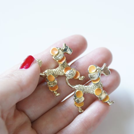GERRY'S オレンジ エナメル プードル犬 ブローチ / ヴィンテージアクセサリー