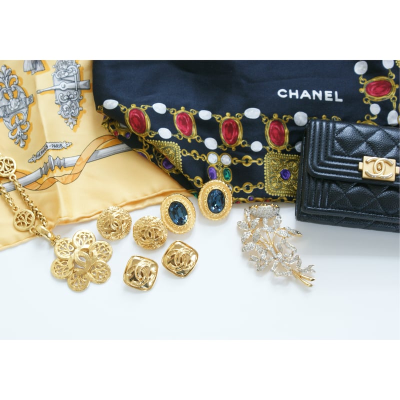 CHANEL シャネル キャビアスキン ココマーク ボーイシャネル 3つ折り