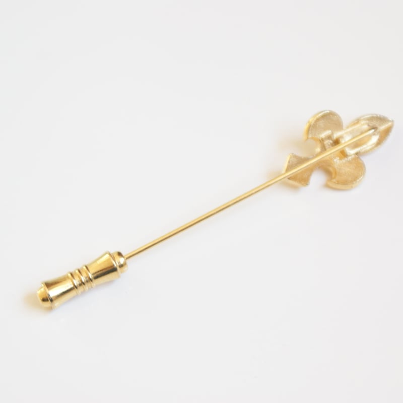 TRIFARI トリファリ フルール・ド・リス ハットピンブローチ