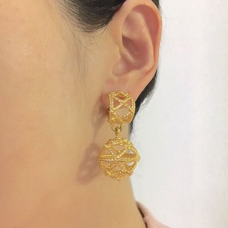 MONETモネ ゴールド 透かし ボール イヤリング / ヴィンテージアクセサリー