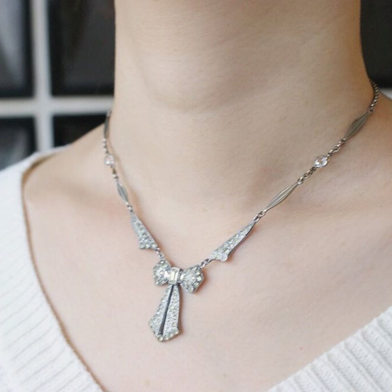 リボン アール・デコ ペースト ラインストーン ネックレス リボン アール・デコ ペースト ラインストーン ネックレス