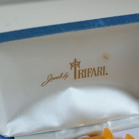 TRIFARIトリファリ カラーチェンジ ルーサイト イヤリング 箱BOX付/ ヴィンテージ・コスチュームジュエリー
