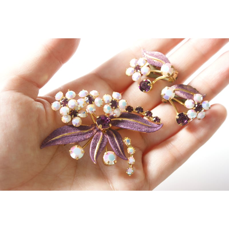 AUSTRIAオーストリア製 パープルエナメル ラインストーン フラワー