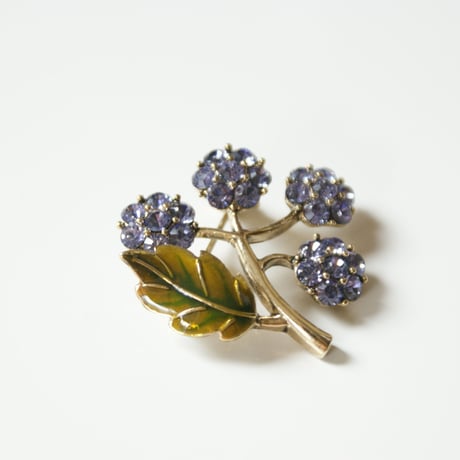 MONETモネ パープルラインストーン フラワー ブローチ / ヴィンテージアクセサリー