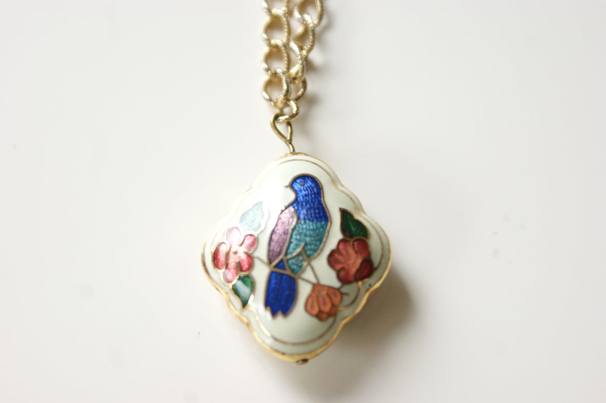 エナメル鳥モチーフネックレス