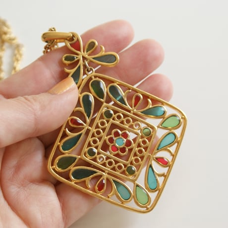 トリファリ | STORES