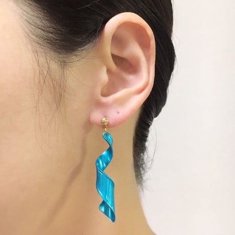 Special price【スペシャル プライス】 ネオンブルー ツイスト コンフェッティ ピアス / ヴィンテージアクセサリー