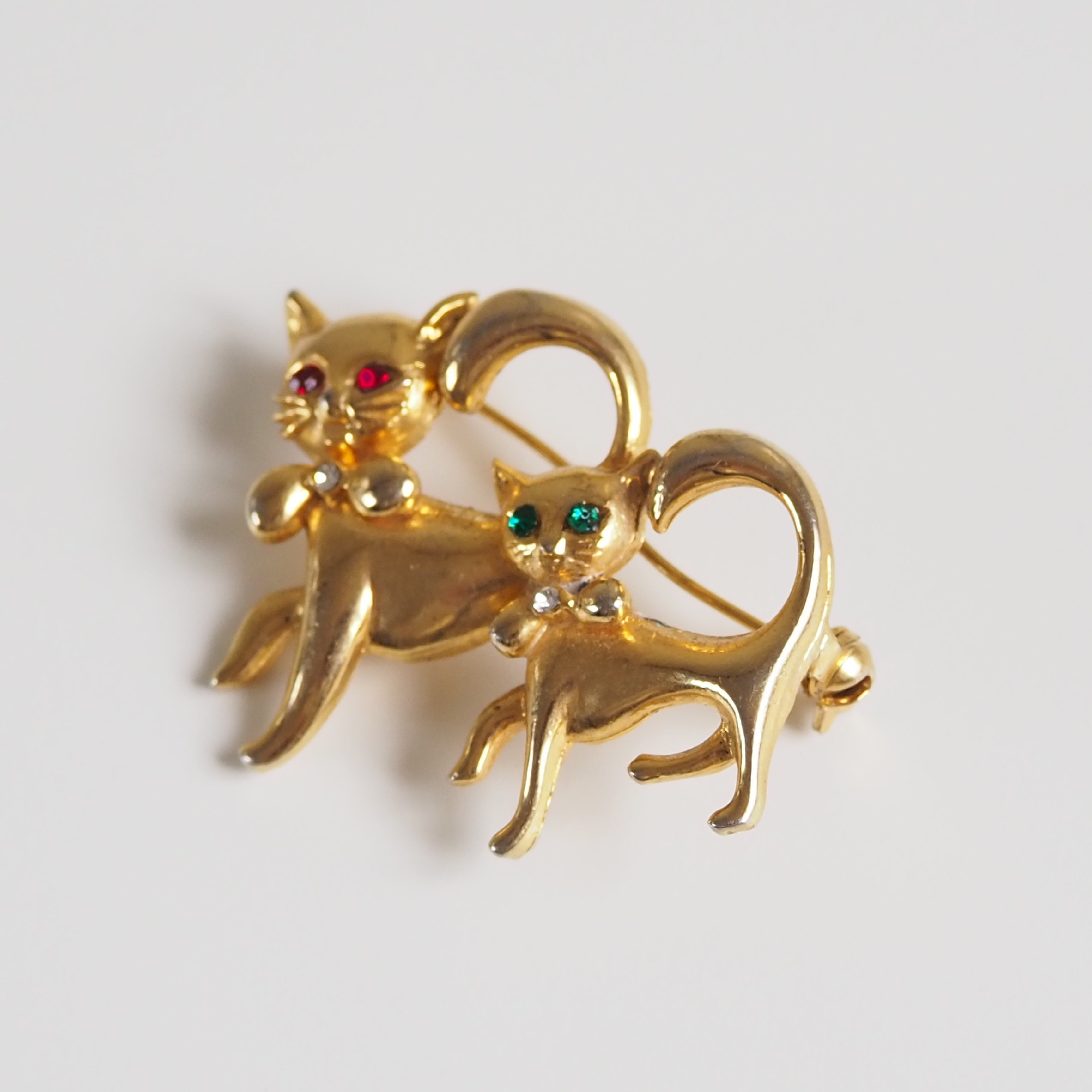 フランス買付】フレンチキャット 猫 リボン ブローチ /ヴィンテージ