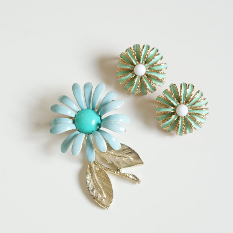 ターコイズ パステルブルーフラワー ブローチ/ ヴィンテージ