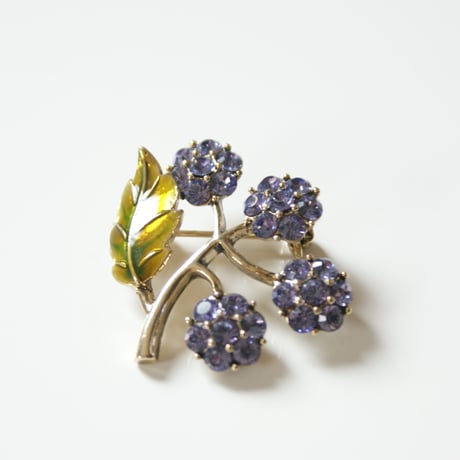 MONETモネ パープルラインストーン フラワー ブローチ / ヴィンテージアクセサリー