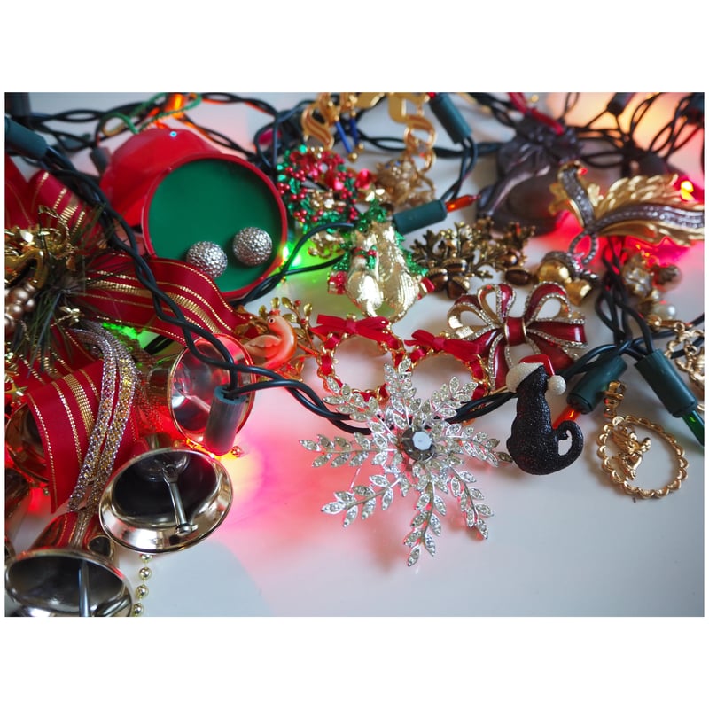 AVON エイボン どんぐり リーフ ビッグ ブローチ / ヴィンテージ