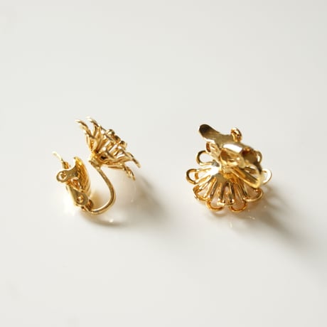 ミニ フラワー 透かし ゴールド イヤリング / ヴィンテージアクセサリー