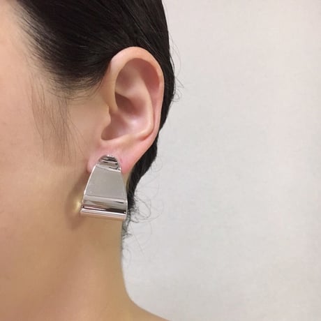 Special price【スペシャル プライス】AVONエイボン シルバー リボン ピアス / ヴィンテージジュエリー・アクセサリー