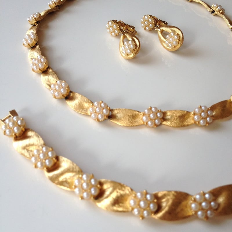 TRIFARIトリファリ☆パールフラワー☆イヤリング☆ネックレス  