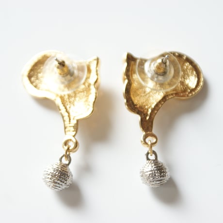 AVONエイボン 猫 キャット ピアス  / ヴィンテージジュエリー・アクセサリー