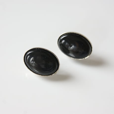 Special price【スペシャル プライス】ブラック ルーサイト オーバル ピアス / ヴィンテージアクセサリー