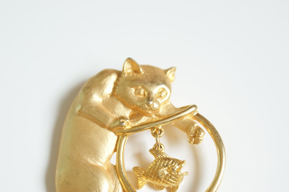 JJジェイジェイ 猫 キャット マットゴールド ブローチ / ヴィンテージ