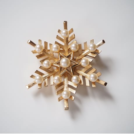 TRIFARIトリファリ 雪の結晶 パールブローチ / ヴィンテージ・コスチュームジュエリー