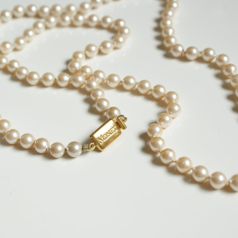 アメリカ買付】MONETモネ アイボリーガラスパール ロングネックレス