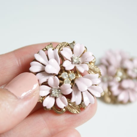 TRIFARIトリファリ Fleurette アルフレッド・フィリップ ピンク エナメル フラワー イヤリング/ ヴィンテージ・コスチュームジュエリー