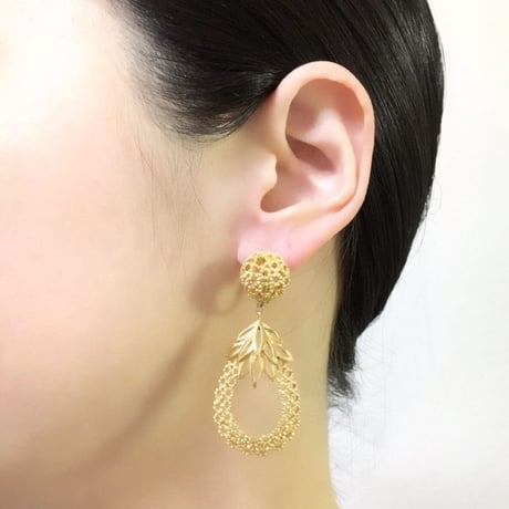 TRIFARIクラウントリファリ バンブー 透かし フープ イヤリング / ヴィンテージアクセサリー・コスチュームジュエリー