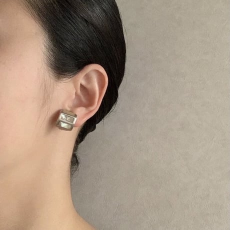 CHANELシャネル  マザーオブパール シェル ココマーク イヤリング / ヴィンテージアクセサリー