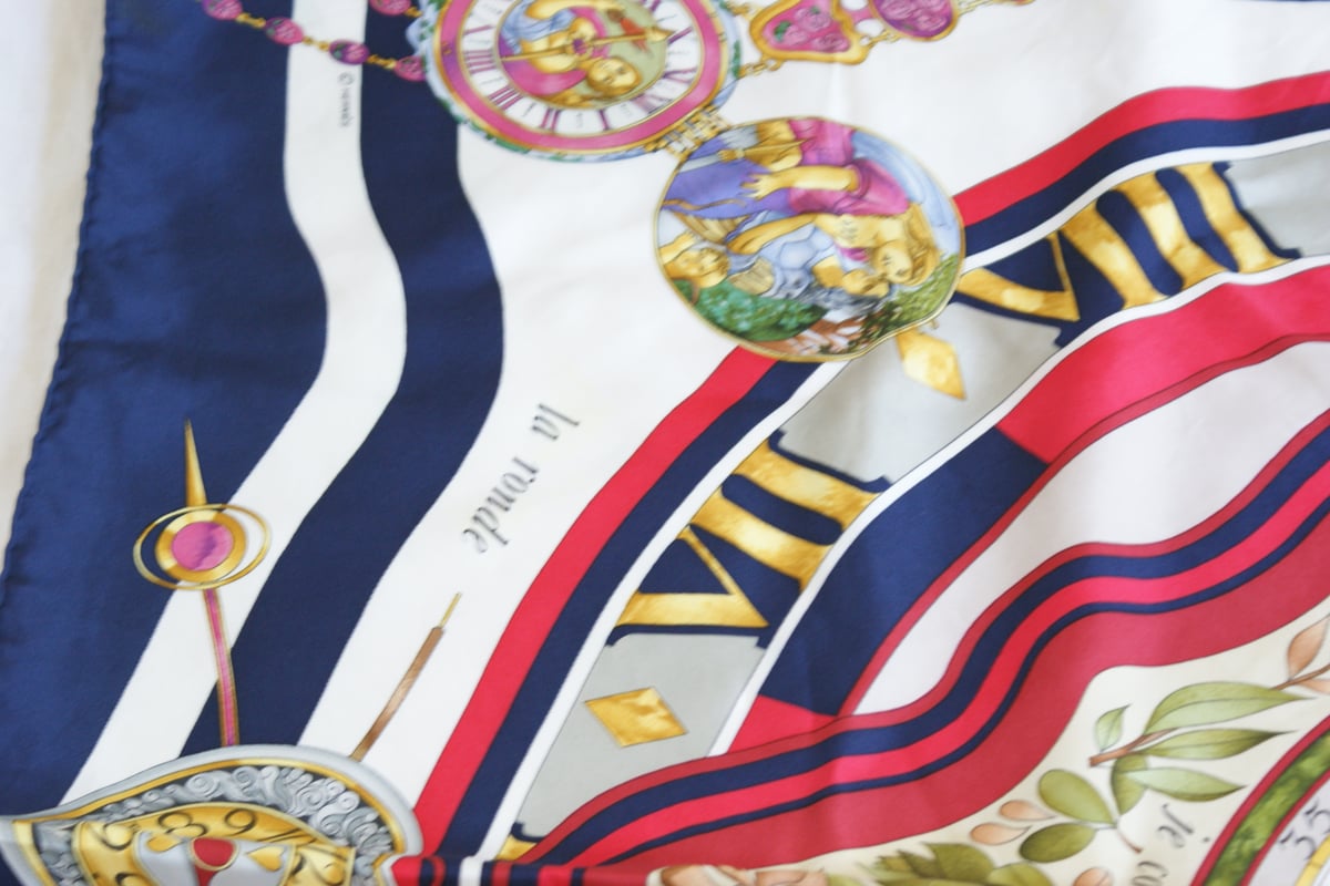 Special price【スペシャルプライス】HERMESエルメス 花の中で過ごす