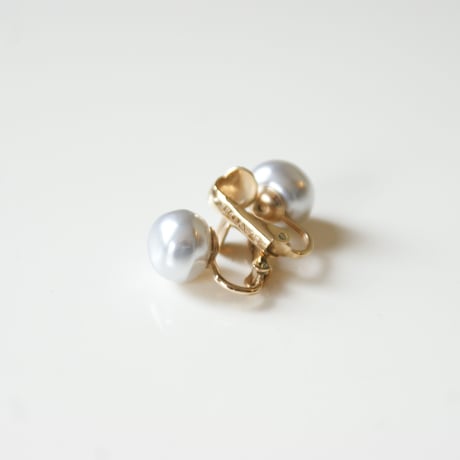 AVONエイボン ライトグレー バロック パール イヤリング / ヴィンテージアクセサリー