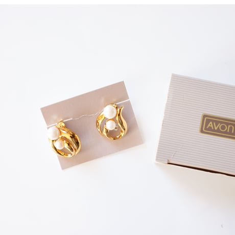 AVONエイボン パール ゴールド イヤリング 箱BOX付き / ヴィンテージジュエリー・アクセサリー