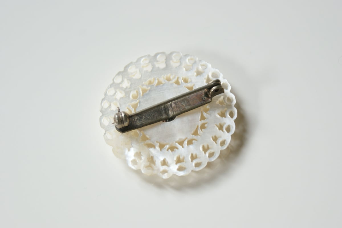 ベツレヘムパール 白蝶貝 シェル 透かし ブローチ/ ヴィンテージ