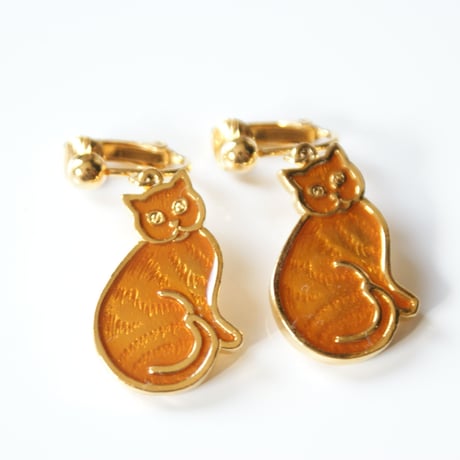 AVONエイボン 猫 キャット ゴールデン エナメル イヤリング  / ヴィンテージジュエリー・アクセサリー