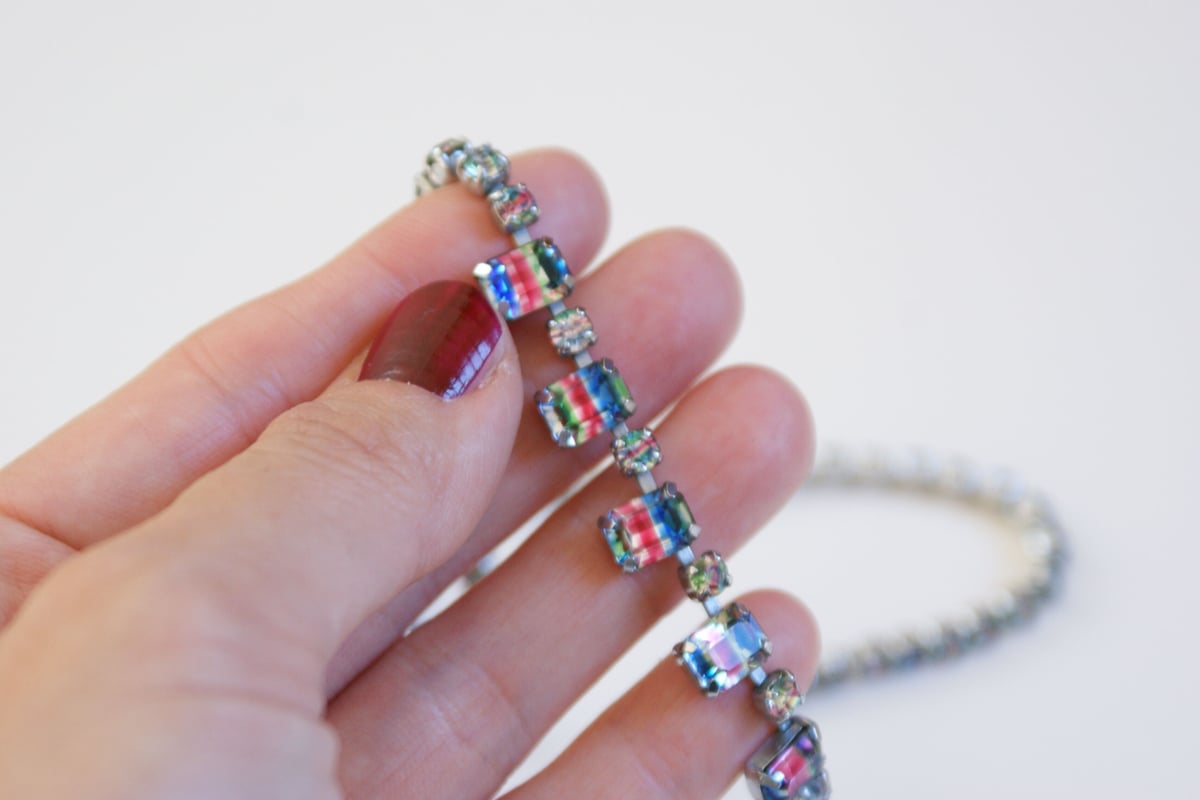 アンティーク　アイリスガラス　スクエア　パーツ　レインボーガラス イギリス買付】 アイリスガラス スクエア チョーカー ネックレス