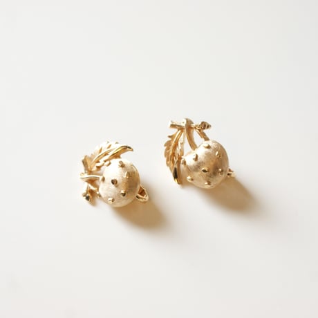 TRIFARIクラウントリファリ りんご イヤリング / ヴィンテージアクセサリー・コスチュームジュエリー