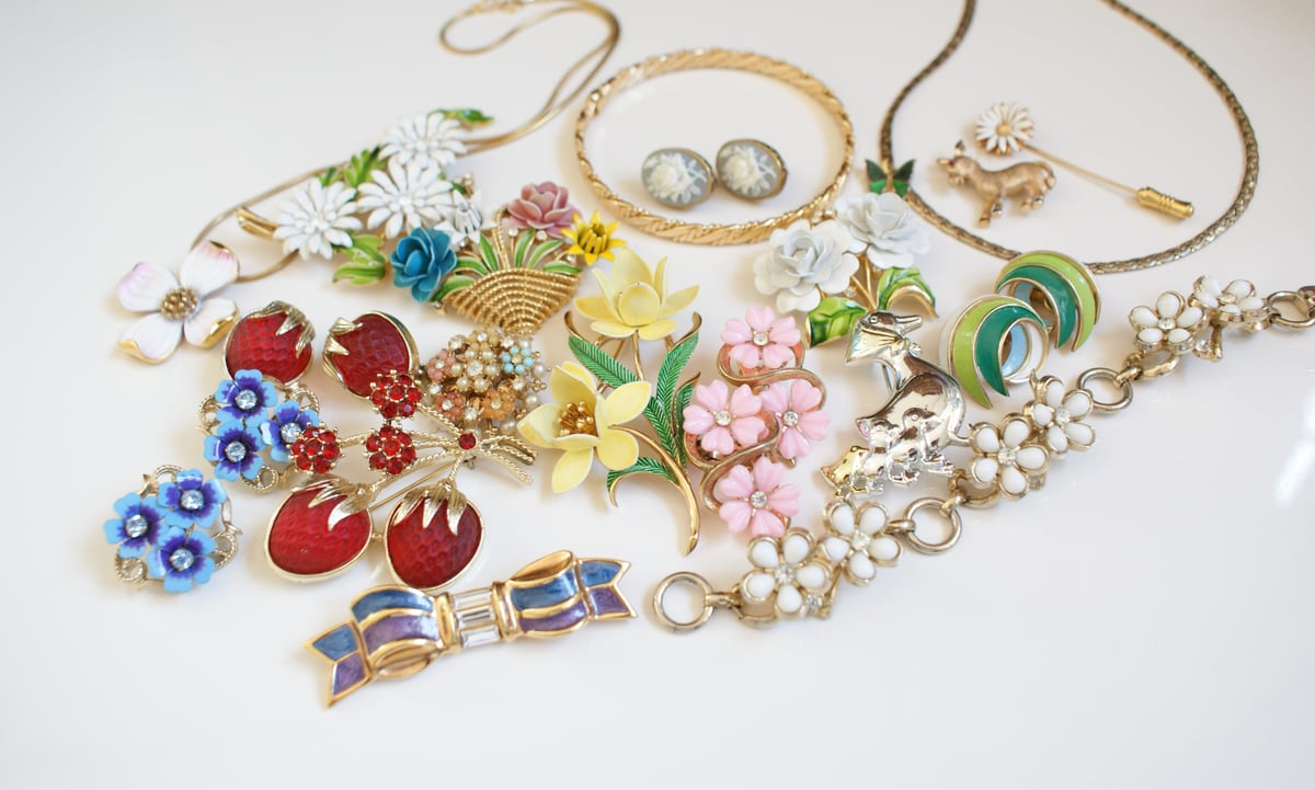 パール ゴールド ブローチ フランス ビンテージ コスチュームジュエリー Trifari（トリファリ）ブローチ「GOLD PEARL」／ヴィンテージ