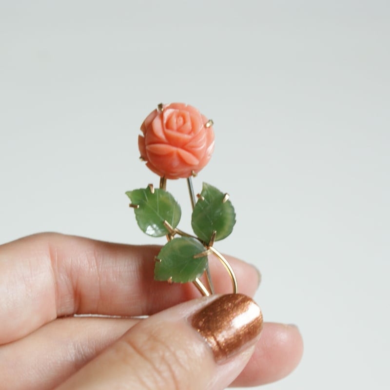 ヴィンテージ　薔薇　珊瑚　ペンダントトップ&ブローチ ヴィンテージ 薔薇 珊瑚 ペンダントトップ&ブローチ
