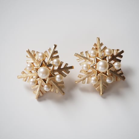 TRIFARIトリファリ 雪の結晶 パールイヤリング / ヴィンテージ・コスチュームジュエリー
