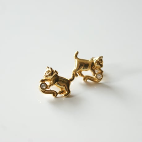AVONエイボン 猫 キャット ラインストーン ピアス  / ヴィンテージジュエリー・アクセサリー