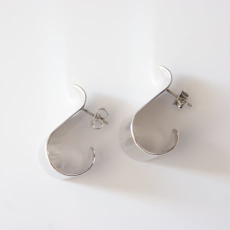 Special price【スペシャル プライス】AVONエイボン シルバー リボン ピアス / ヴィンテージジュエリー・アクセサリー