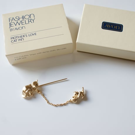 Special price【スペシャル プライス】AVONエイボン 猫 キャット ピンブローチ BOX箱付き / ヴィンテージアクセサリー