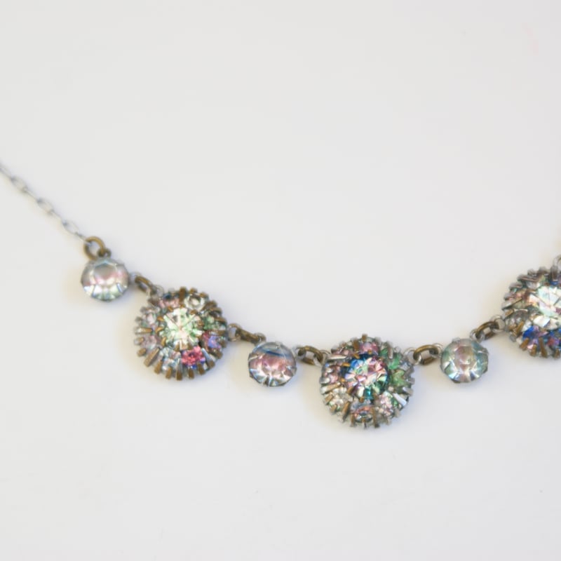 アンティーク　ヴィンテージ　アイリス　ガラス　ネックレス アイリスガラス ネックレス/ ヴィンテージ・アンティーク