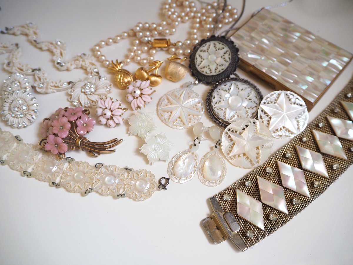超美品ヴィンテージ ネックレスxブレスレット 白蝶貝 超美品ヴィンテージ ネックレスxブレスレット 白蝶貝 - メルカリ