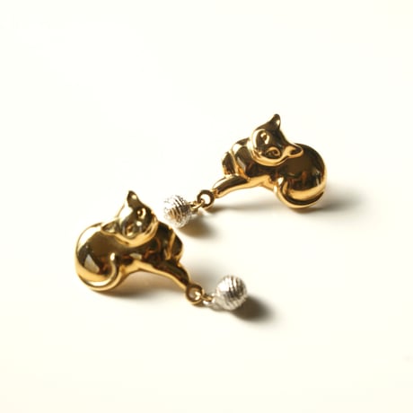 AVONエイボン 猫 キャット ピアス  / ヴィンテージジュエリー・アクセサリー