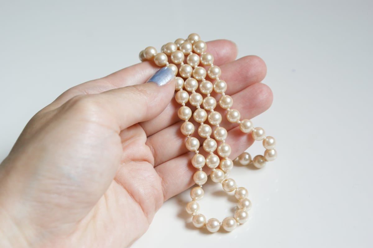 アメリカ買付】MONETモネ アイボリーガラスパール ロングネックレス