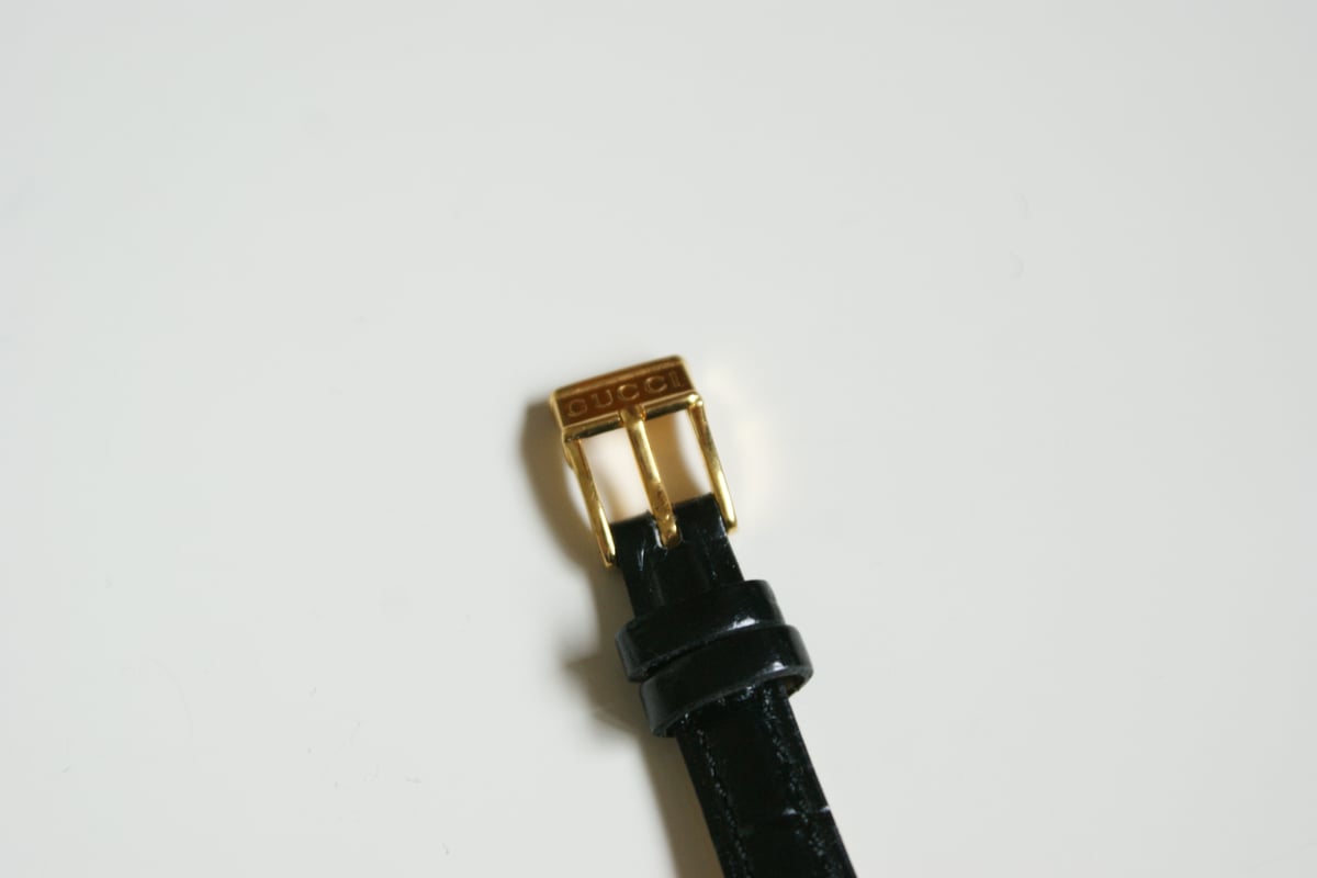 GUCCI グッチ シェリーライン ブラック レザー 腕時計 GUCCI グッチ シェリーライン ブラック レザー 腕時計