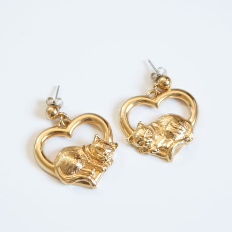 AVONエイボン 眠り猫 キャット ハート ピアス  / ヴィンテージ・アクセサリー