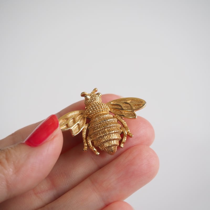 AVONエイボン 蜂 ミツバチ ブローチ / ヴィンテージジュエリー