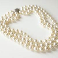 AVONエイボンパールラインストーン / ネックレス＆イヤリング