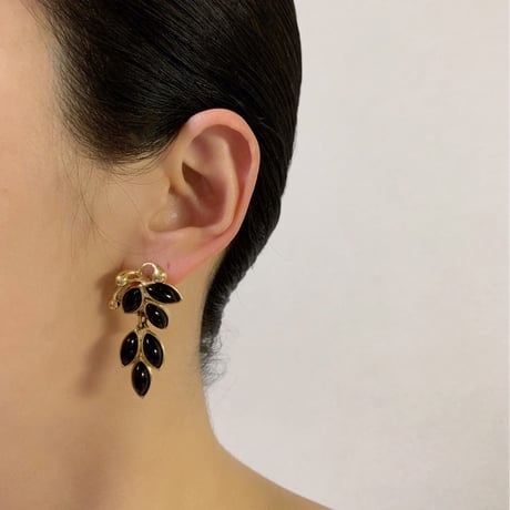 TRIFARI TMトリファリ  ブラック リーフ ルーサイト ピアス/ ヴィンテージアクセサリー・コスチュームジュエリー
